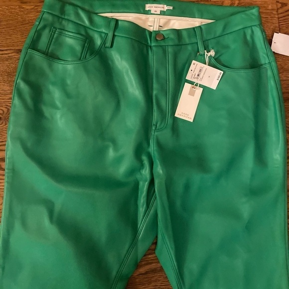 Good American GOOD ICON FAUX LEATHER PANTS Plus Green Size-20 New With Tags 180$ - Picture 6 of 6